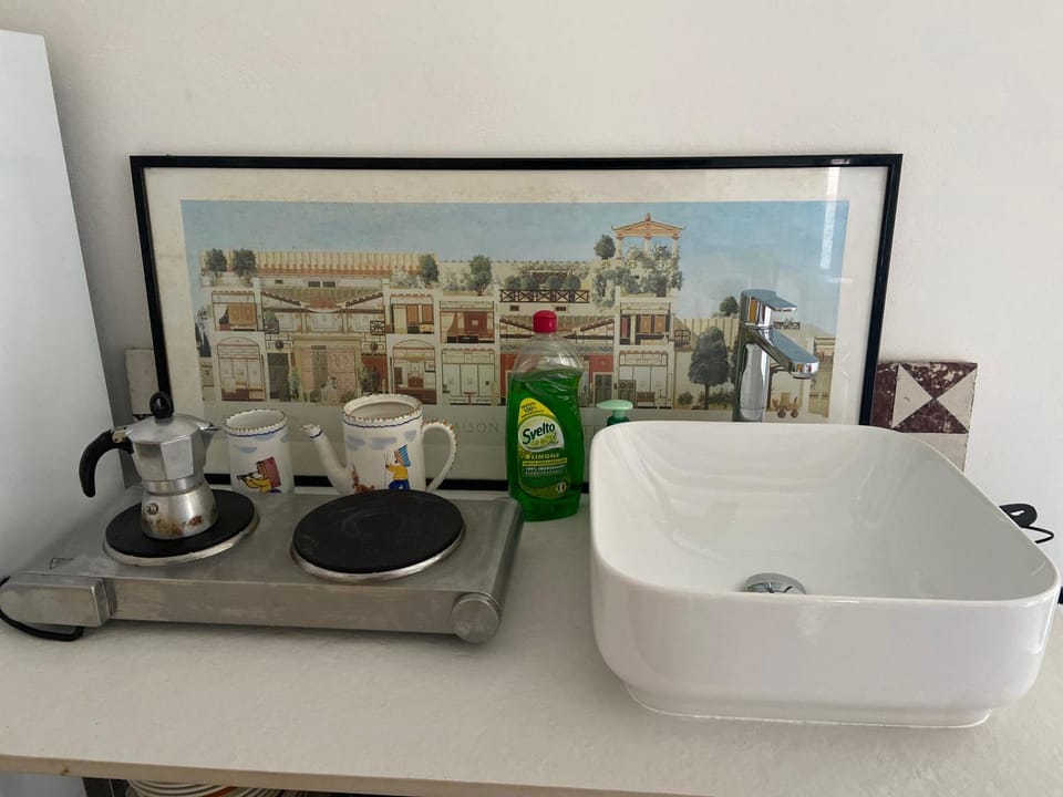 Coffee/tea facilities, Kitchen or kitchenette