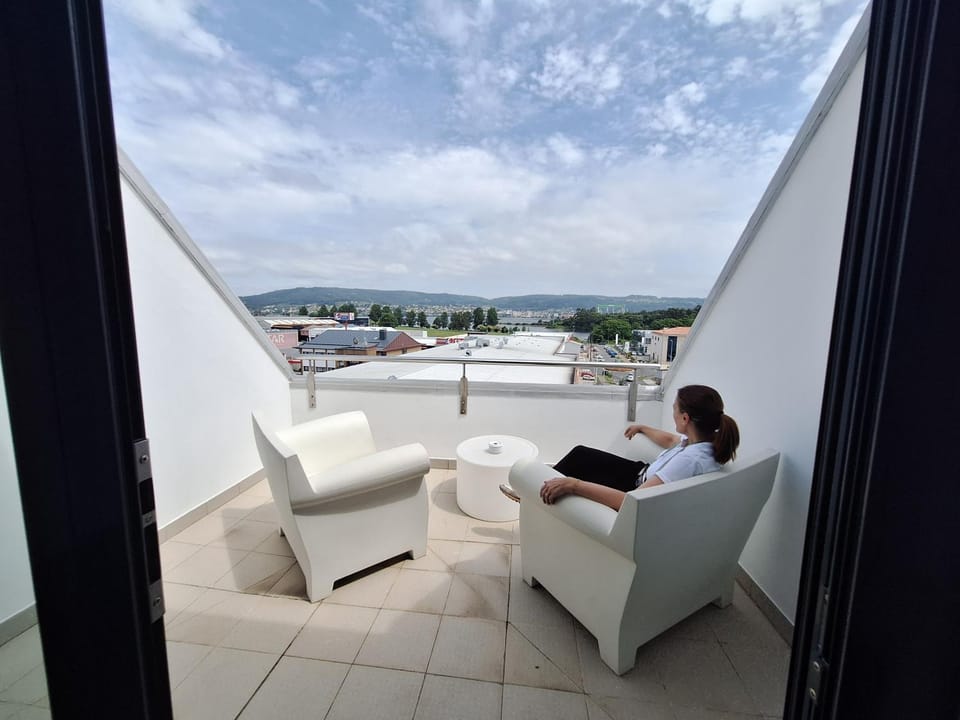 View (from property/room), Balcony/Terrace