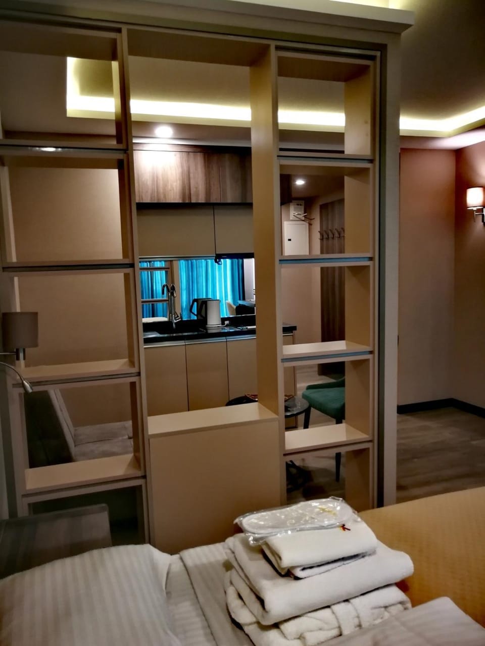 Kitchen or kitchenette, Bedroom, hair dresser