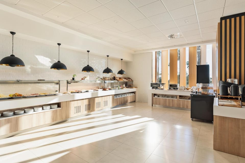 Restaurant/places to eat, Meals, Breakfast