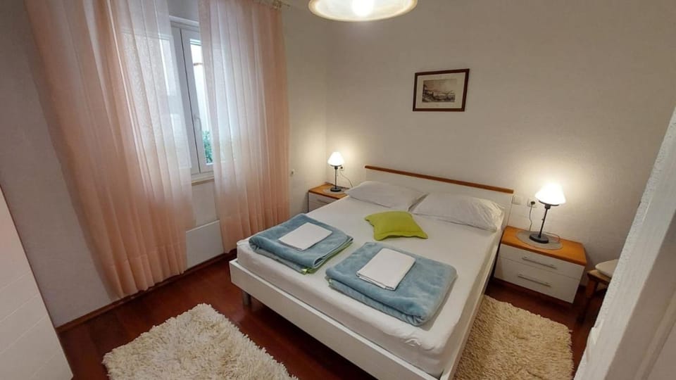Apartment in Bol with sea view, terrace, air conditioning,WiFi 3634-2 Apartment in Bol