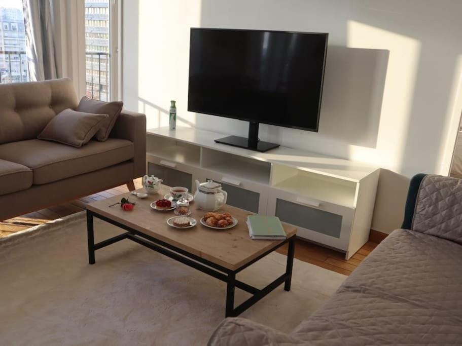 TV and multimedia, Living room