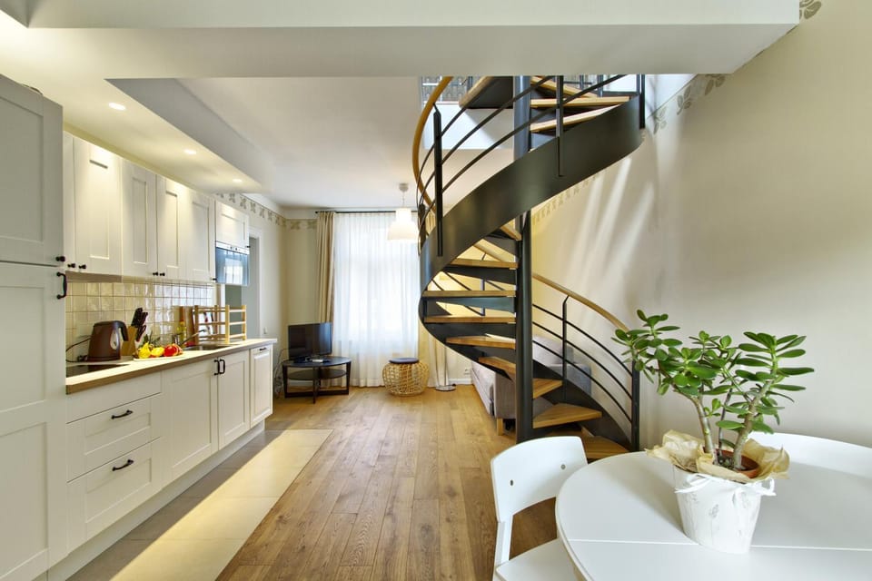 Kitchen or kitchenette, Living room, Dining area, minibar, stove
