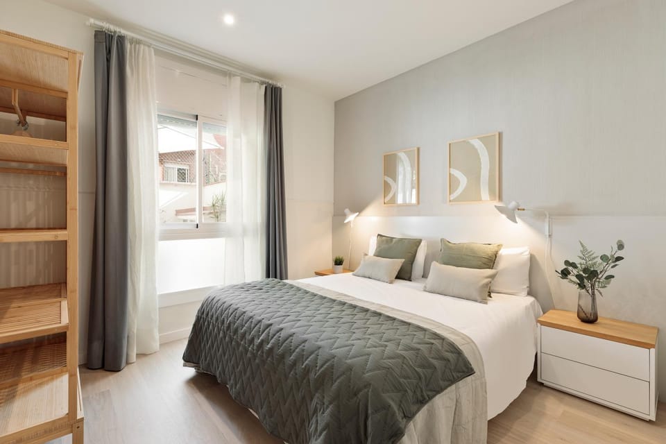 Bed, Photo of the whole room, Bedroom, wardrobe