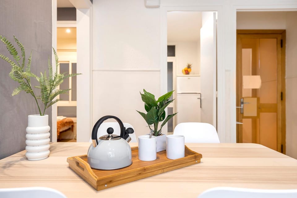 Coffee/tea facilities, Photo of the whole room, Dining area