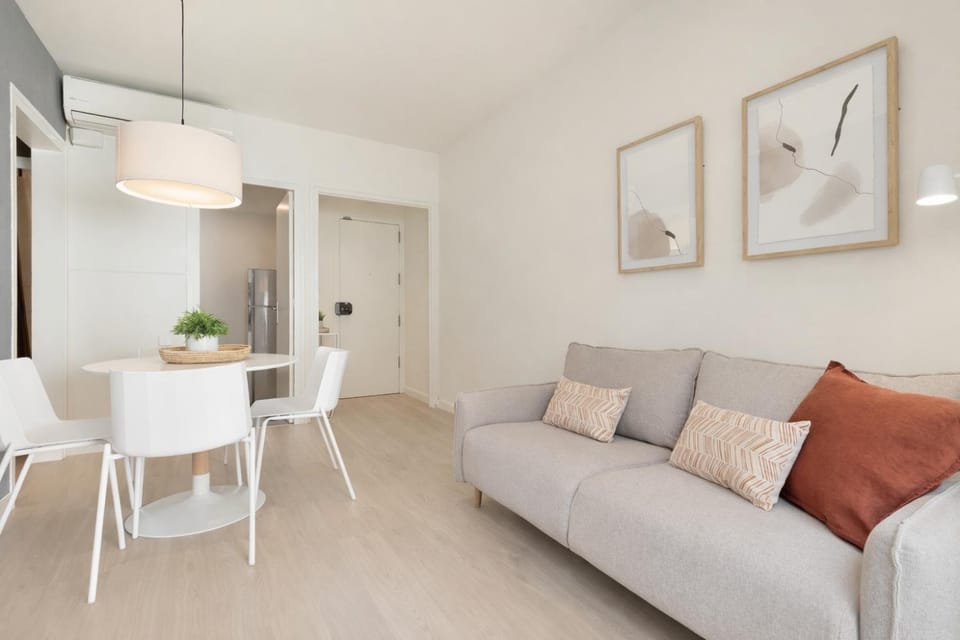 Living room, Dining area, air conditioner