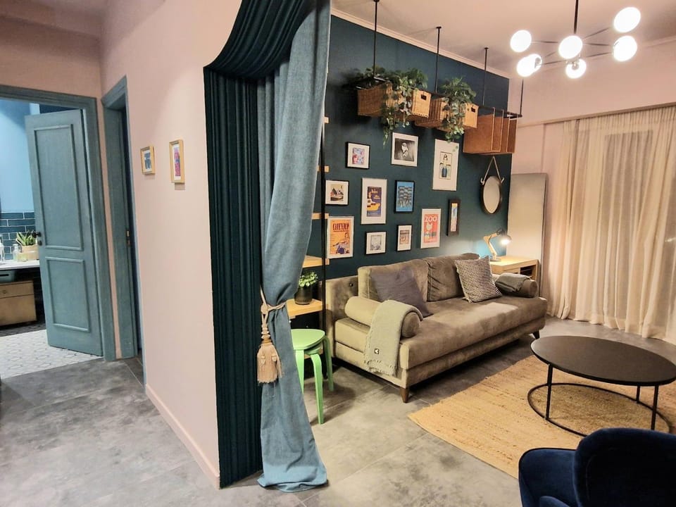 Living room, Seating area
