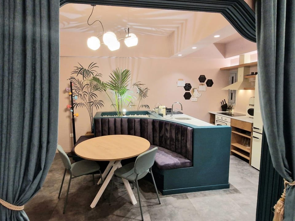 Living room, Seating area, Dining area