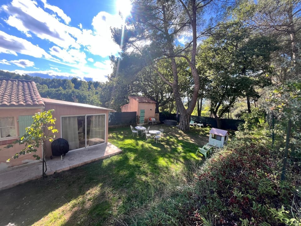 Aix-en-Provence, Maison provençale au calme de la campagne avec Spa et Clim Apartment in Aix-en-Provence