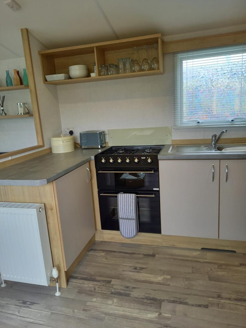 Kitchen or kitchenette, minibar, pet friendly, stove