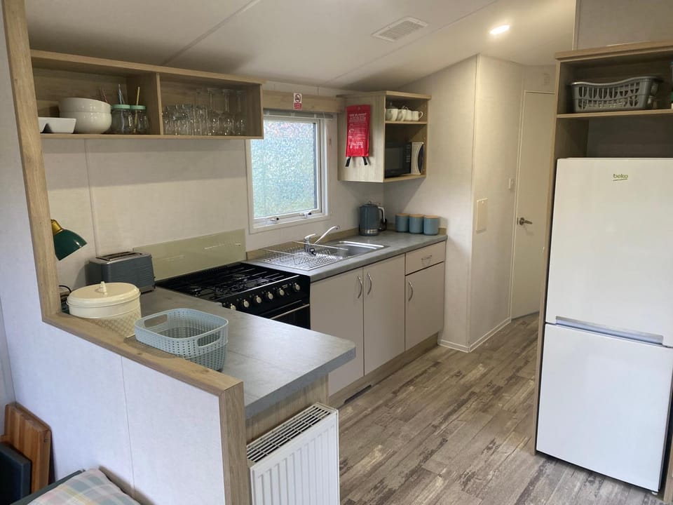 Kitchen or kitchenette, minibar, pet friendly, stove