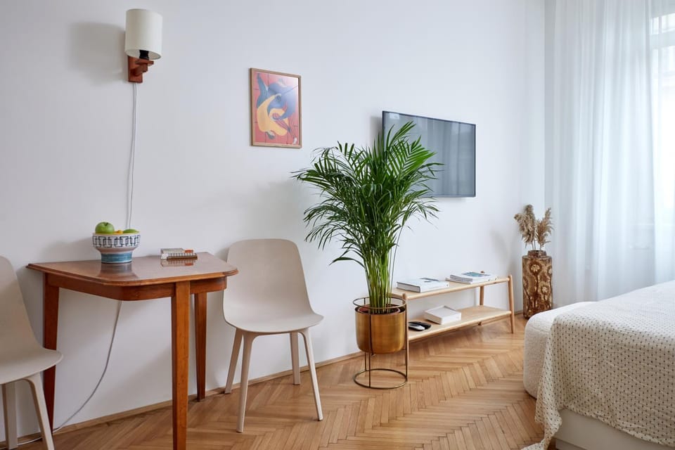 TV and multimedia, Seating area