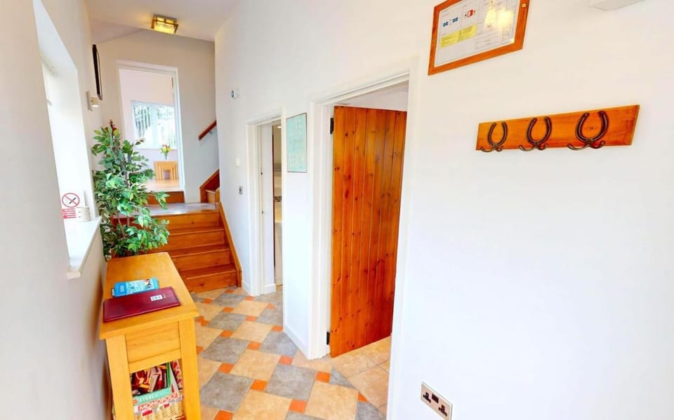 CROYDE WONKY COTTAGE 1 Bedroom House in Georgeham