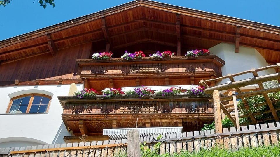 Burg Laudegg Blick Apartment in Trentino-South Tyrol