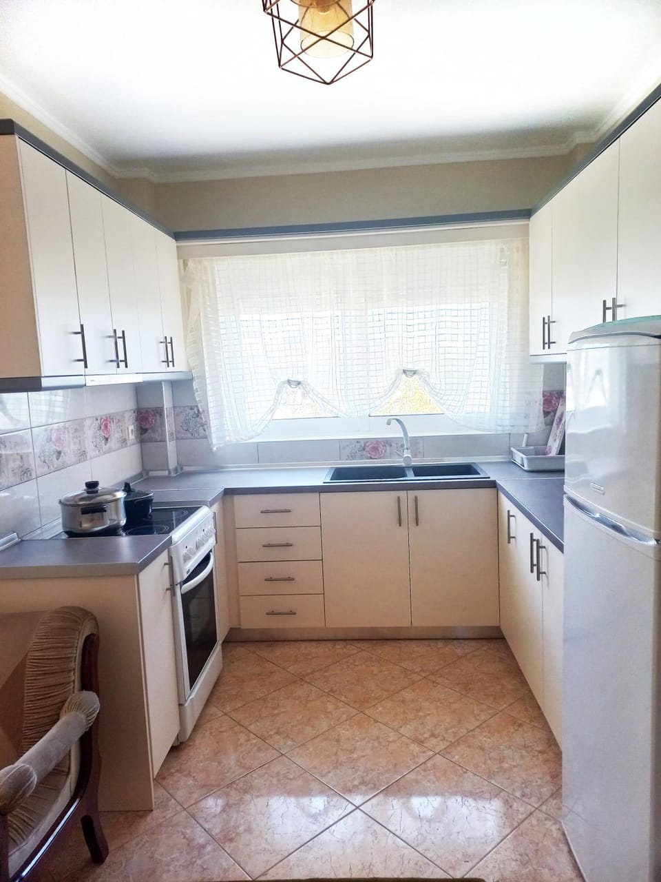 Kitchen or kitchenette, pet friendly, stove