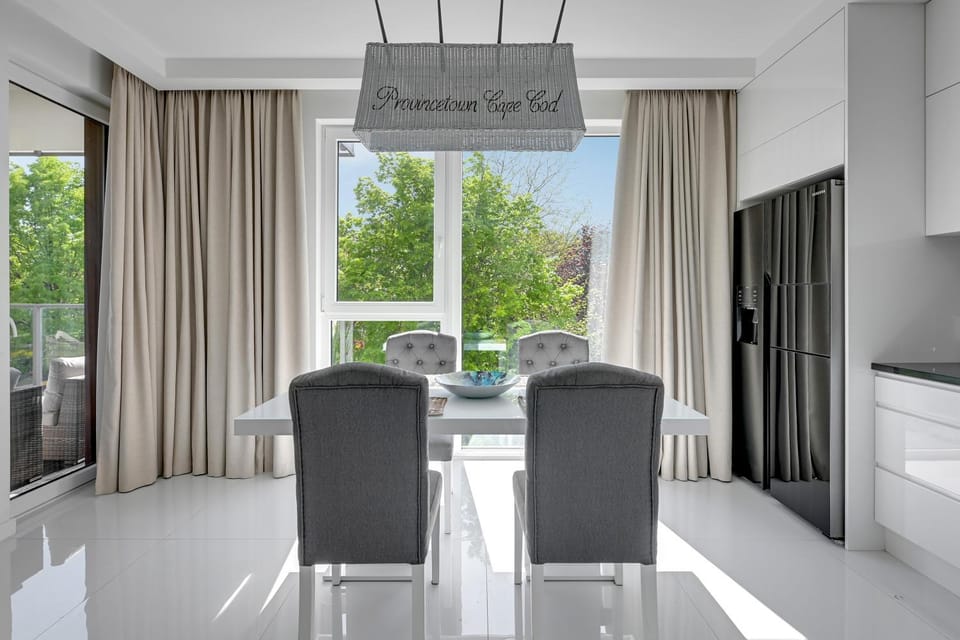 Kitchen or kitchenette, Photo of the whole room, Decorative detail, Dining area, Area and facilities, kitchen