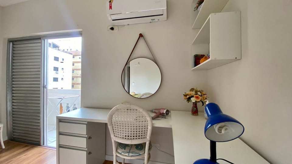 Ap 600m da Praia Enseada, Ar, Wifi, Filtro, vaga Apartment in State of São Paulo
