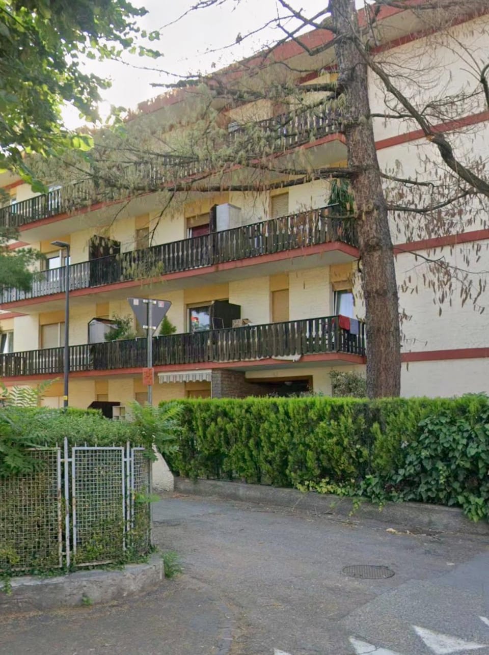 Property building, Spring, Day