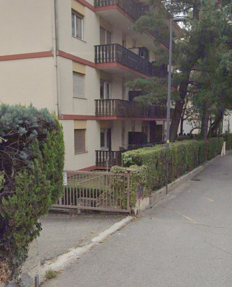 Property building, Spring, Day, Neighbourhood, Street view