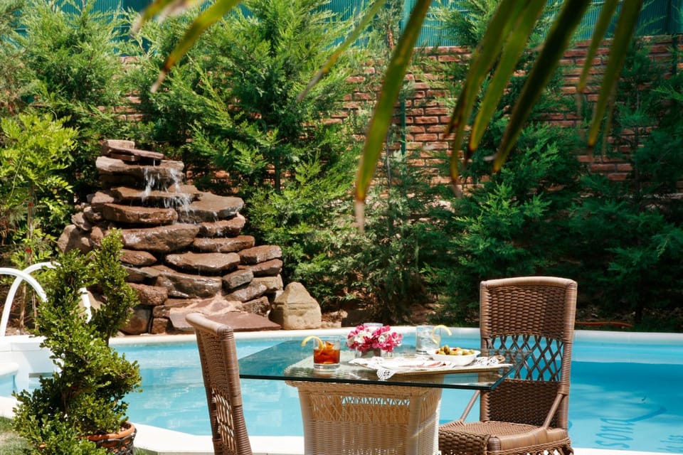 Swimming pool, Swimming pool