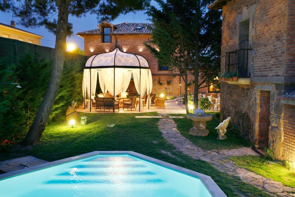 Swimming pool, Swimming pool