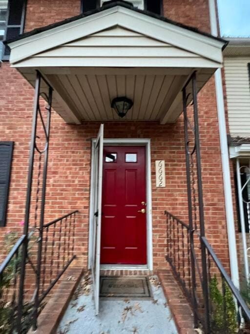 The Red Door 2-bedroom townhouse near VT & RU House in Virginia