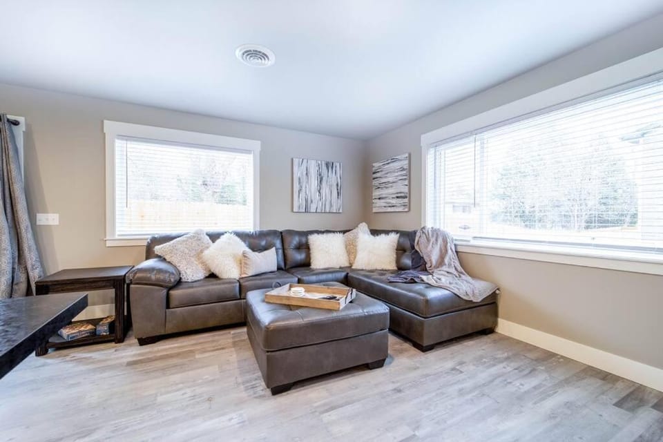 Delightful, new townhome downtown House in Billings