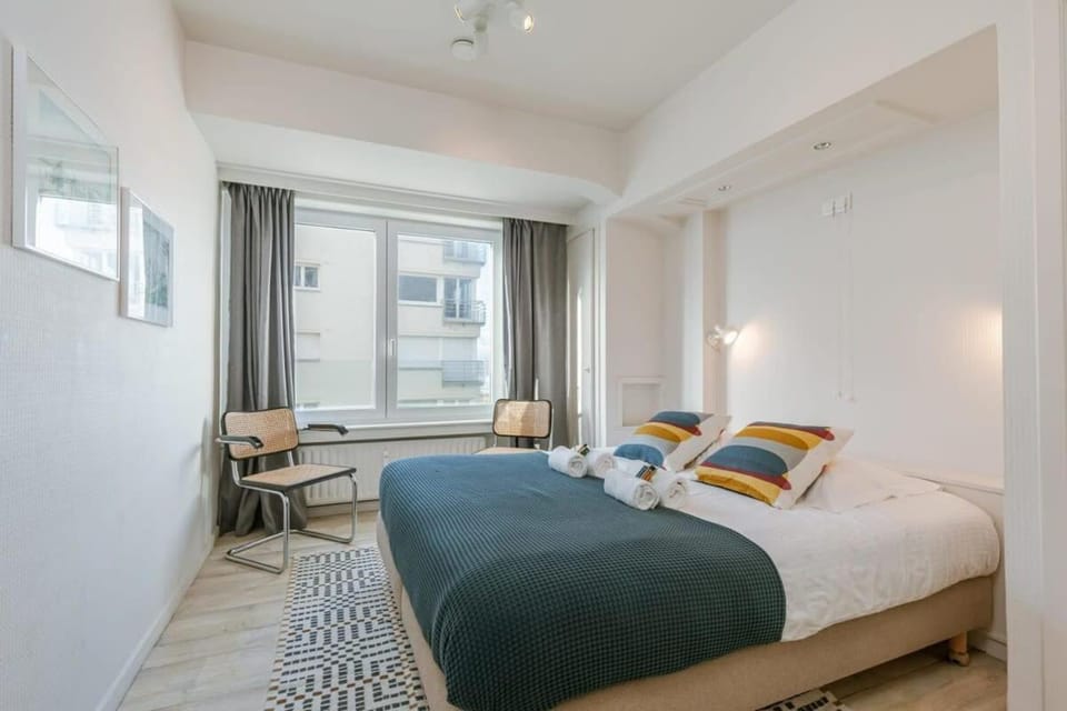 Casiola - Beautiful seaview apartment with private garage Apartment in Ostend