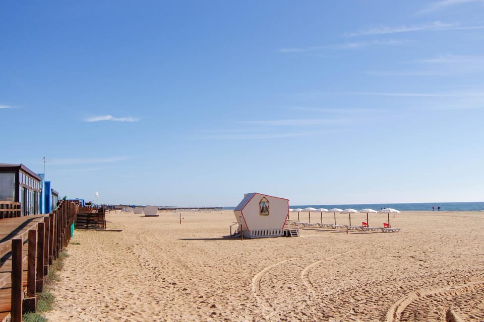 Nearby landmark, Day, Natural landscape, Beach