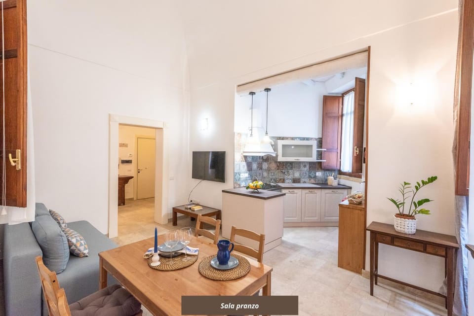 TV and multimedia, Kitchen or kitchenette, Living room, Seating area, Dining area, minibar, oven, pet friendly, stove