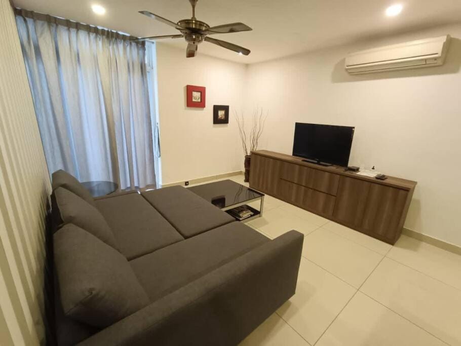 KSL City Mall Bathtub 1-4pax Netflix JB City Apartment in Johor Bahru