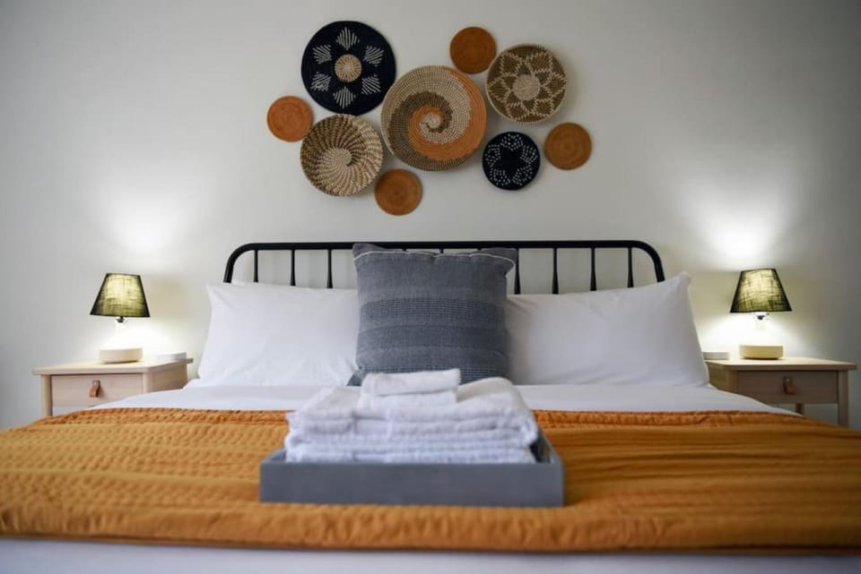 HostWise Stays - On Butler St, Lower Lawrenceville, Perfect Location! Apartment in Pittsburgh