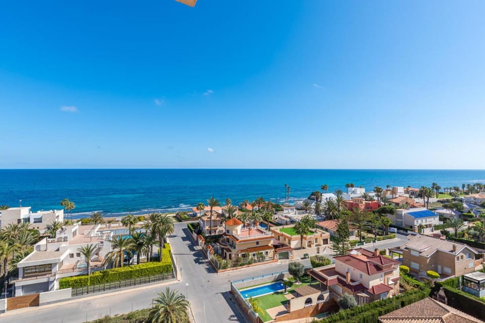 Neighbourhood, Sea view