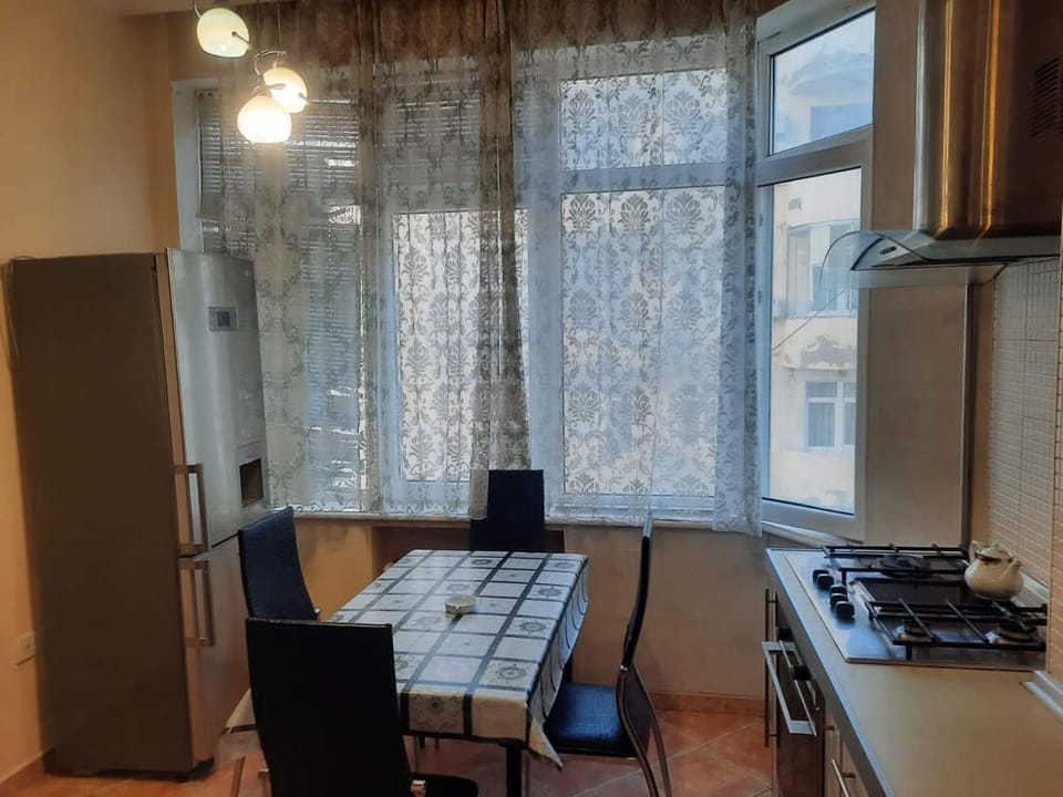 3 komnotnaya kvartira Apartment in Baku