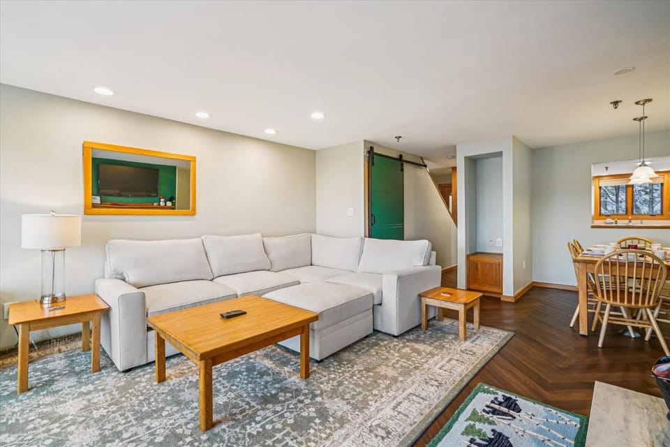 Highridge Condo Unit B14 House in Mendon
