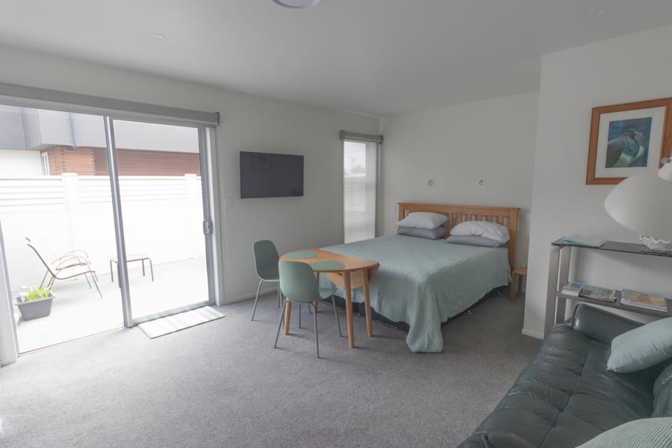 Bedroom, Inner courtyard view