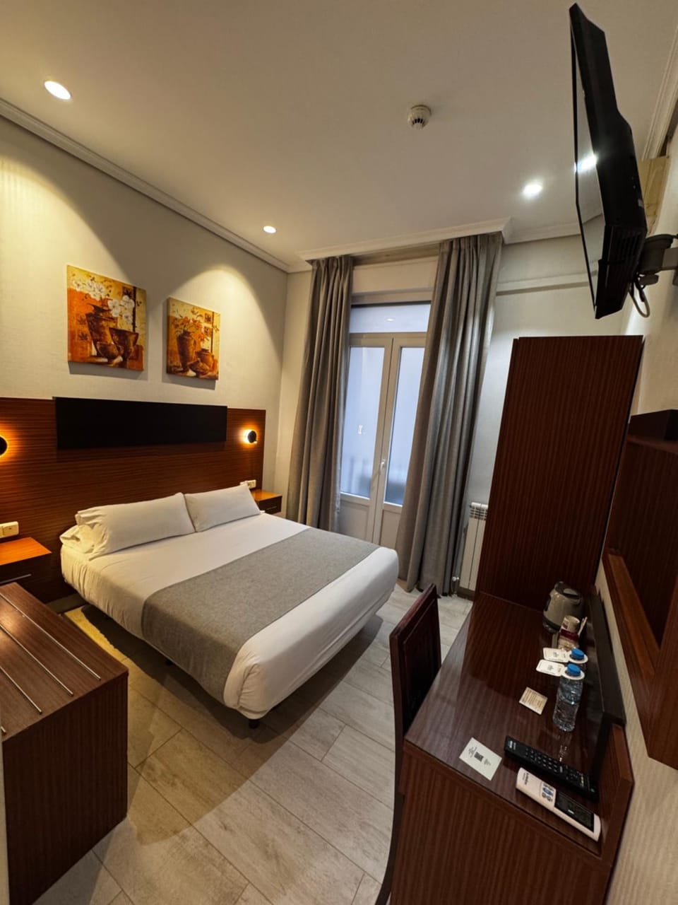 Hostal Cervelo Bed and Breakfast in Centro