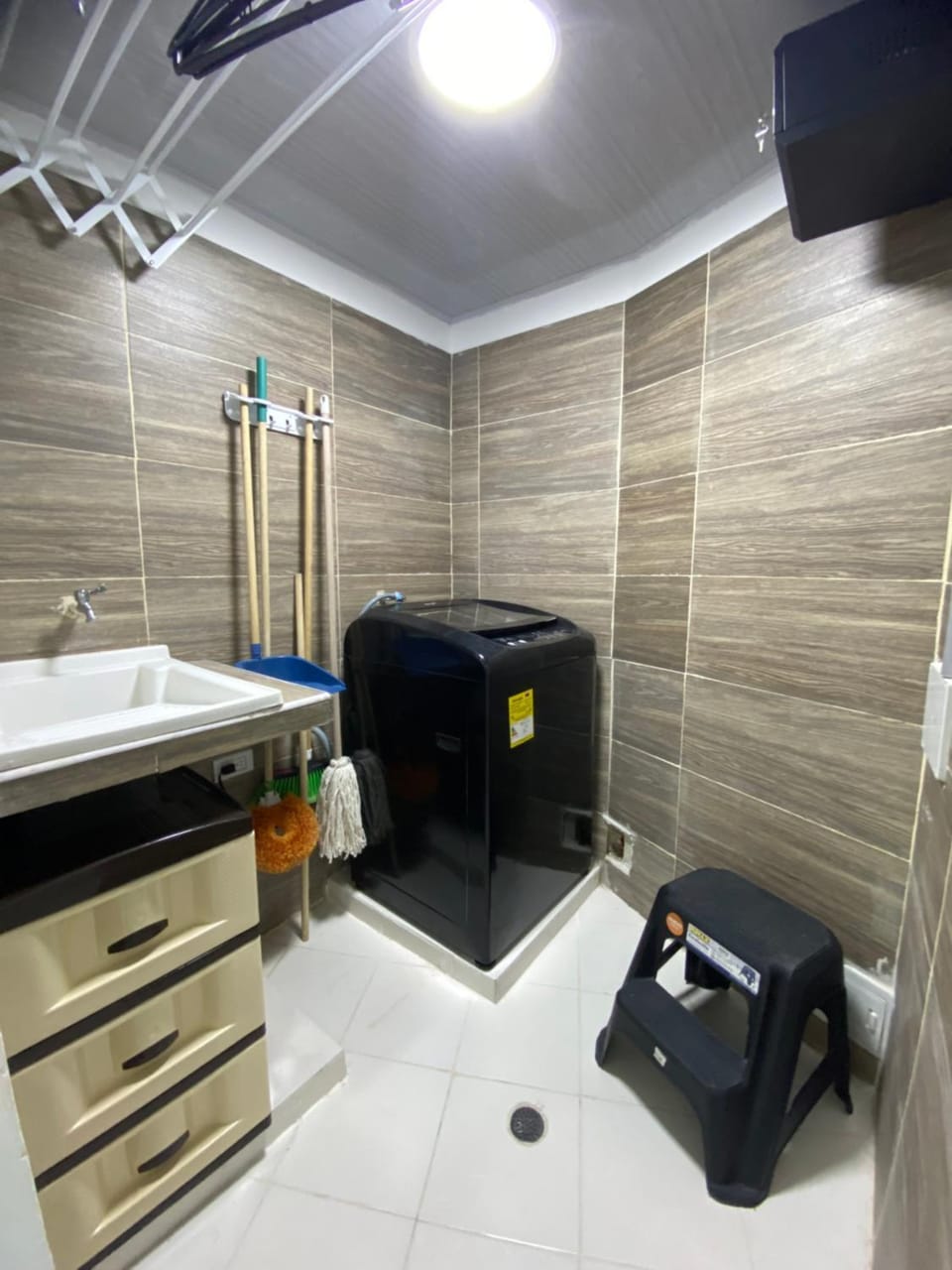 Bathroom, TV and multimedia, Kitchen or kitchenette