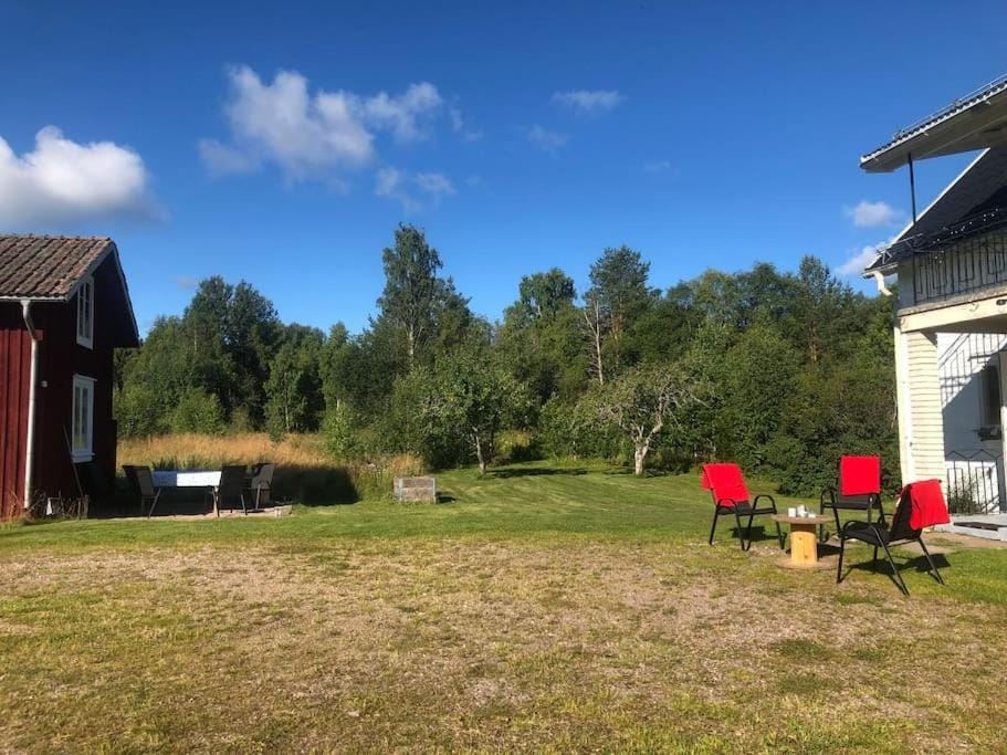 Comfortabel Zweeds huis met sauna en houtkachel. House in Sweden