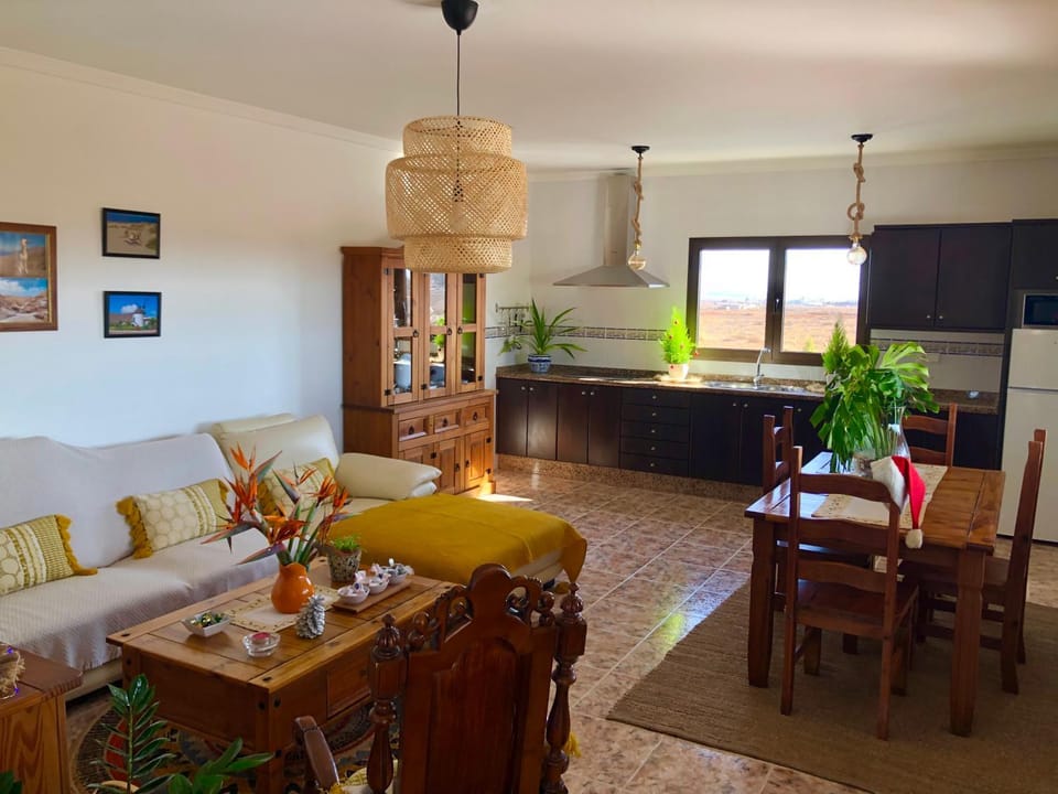 Tranquila casa rural en el centro de Fuerteventura House in Maxorata