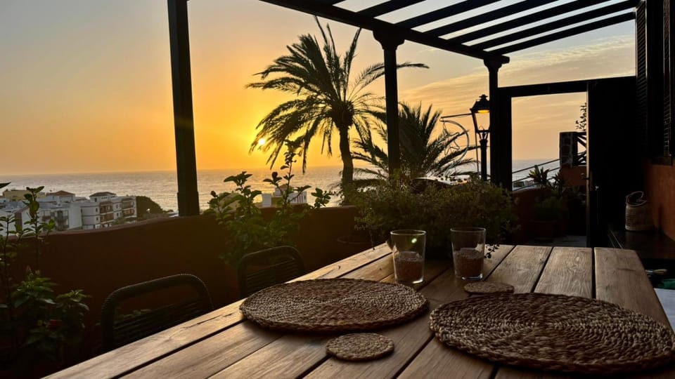 Balcony/Terrace, Dining area, Sea view, Sunrise