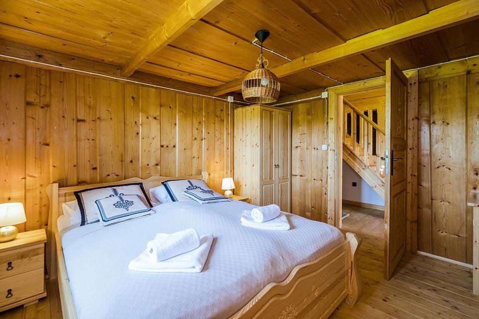 Bed, Photo of the whole room, Bedroom, towels, wardrobe