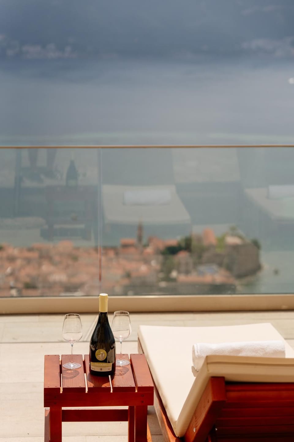 Seating area, Sea view, Swimming pool