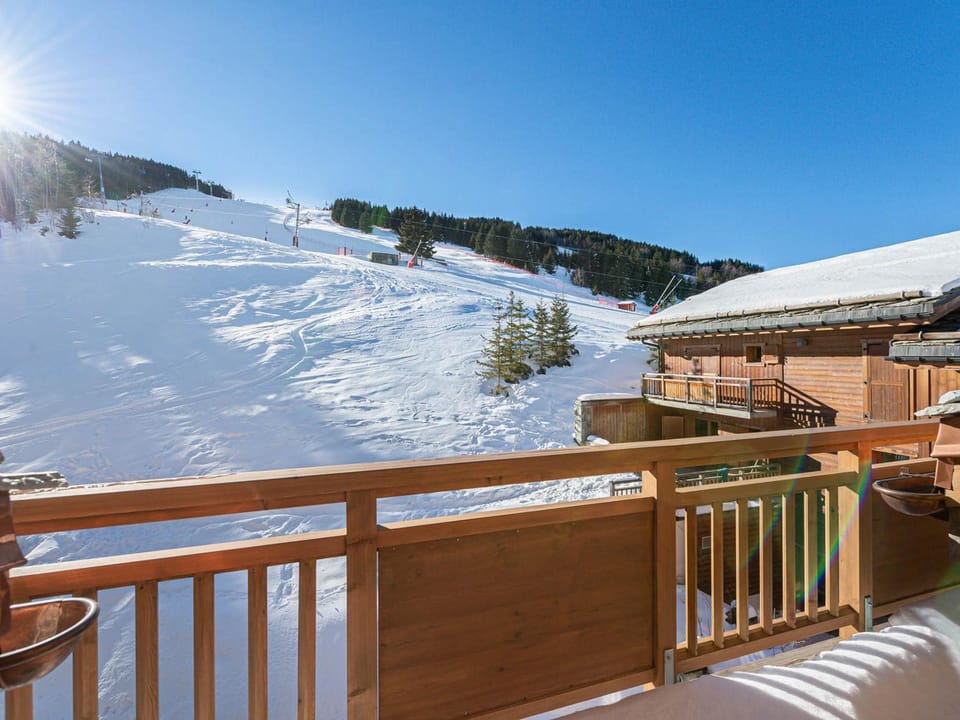 Appartement skis aux pieds avec parking à Courchevel Apartment in Saint-Bon-Tarentaise