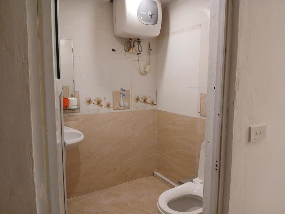 simple 14 nha chung Hotel in Hanoi