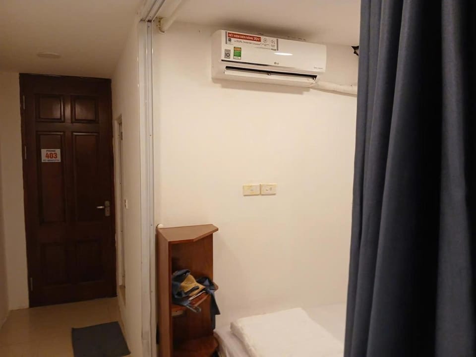 simple 14 nha chung Hotel in Hanoi