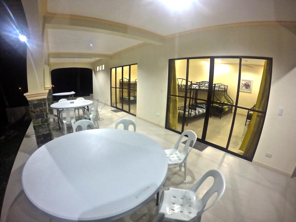 Seating area, Dining area, Evening entertainment