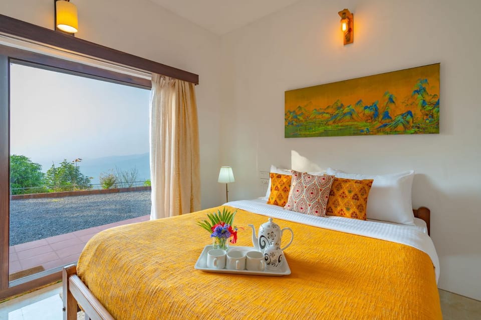 Bed, View (from property/room), Photo of the whole room, Bedroom