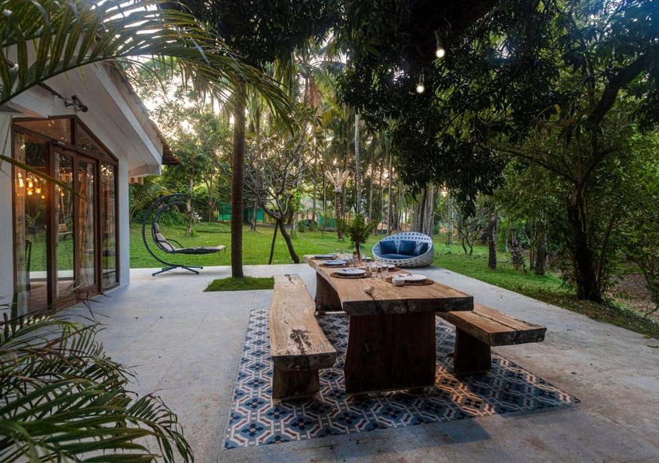 Day, Garden, Garden, Dining area, Garden view, Garden view