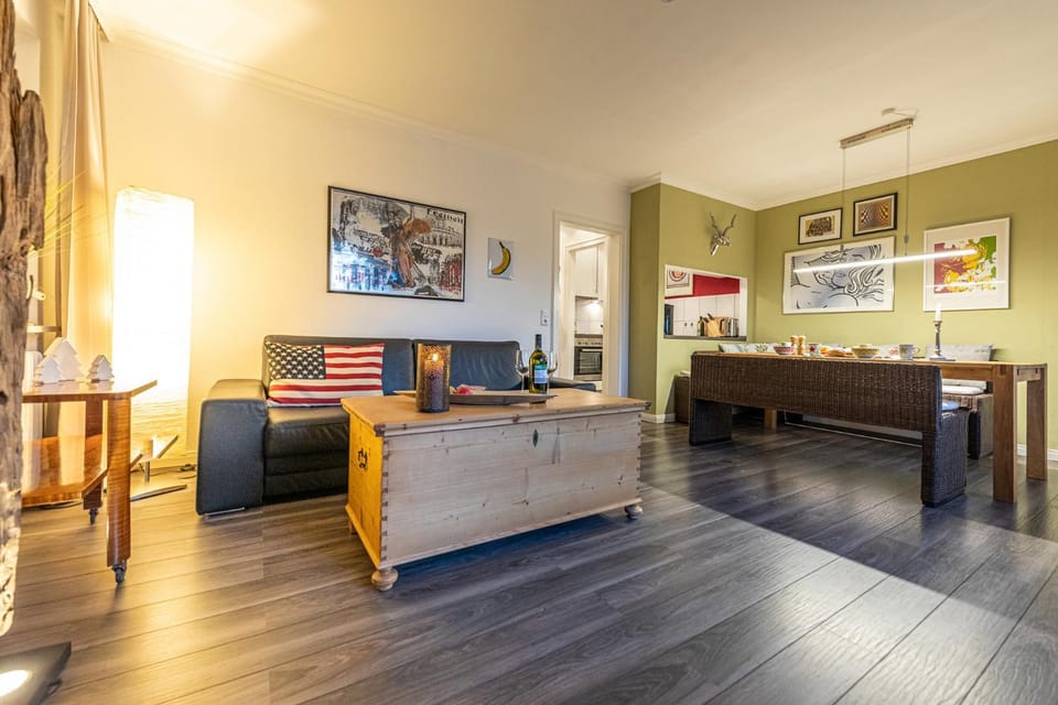 Kitchen or kitchenette, Living room, Seating area